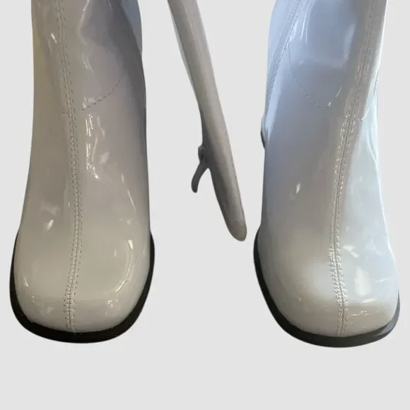 Ellie 3" White Patent Gogo Costume Knee Boots Women’s Size 7 New in Box Zipper - Picture 5 of 9